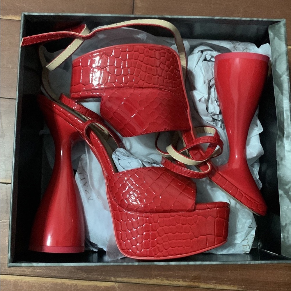 Azalea Wang platform crocs red sandal size 7